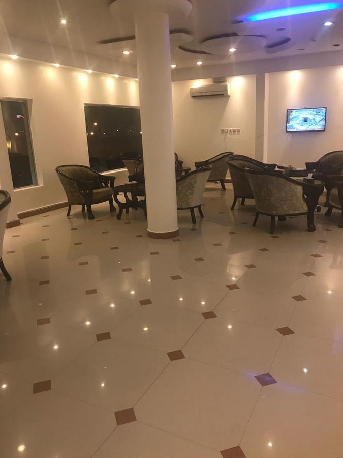阿尔玛坎阿尔莫萨弗106号酒店 利雅德 外观 照片